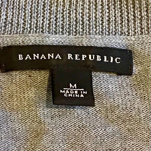 Banana Republic Sweater with Ruffle Detailing-NWOT - Picture 2 of 4